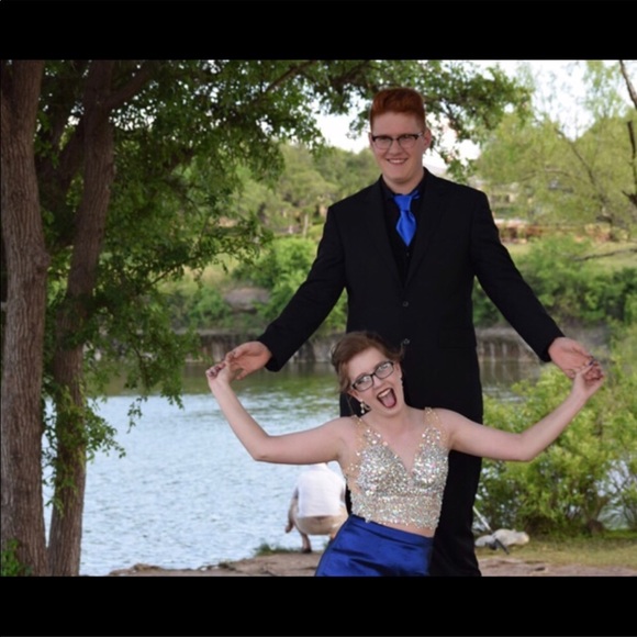 Prom dress! - Picture 4 of 5